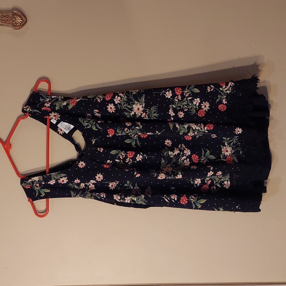 Sleeveless blouse